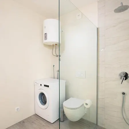 Two Berdooms With Sea View *