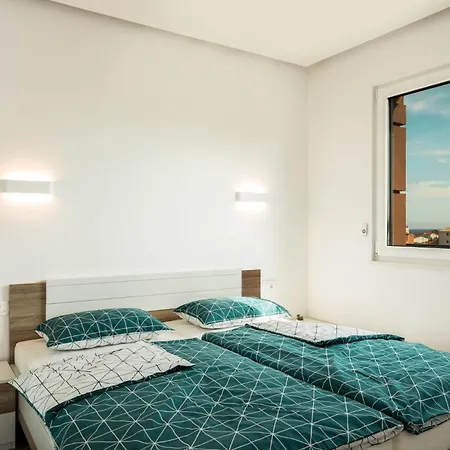 아파트 Two Berdooms With Sea View *