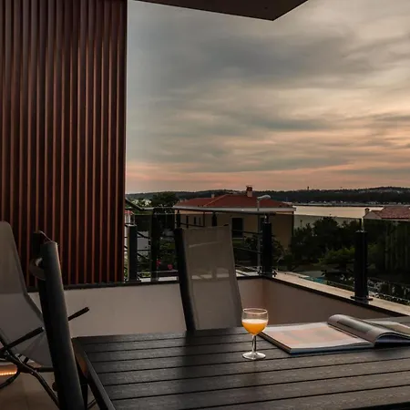 Two Berdooms With Sea View Apartman *